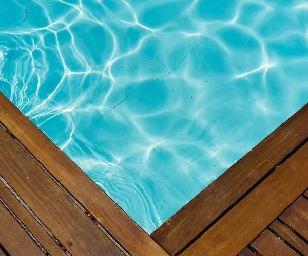 Flh Mouraria Art With Pool