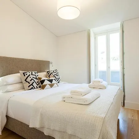 Flh Mouraria Art With Pool * Lisbona