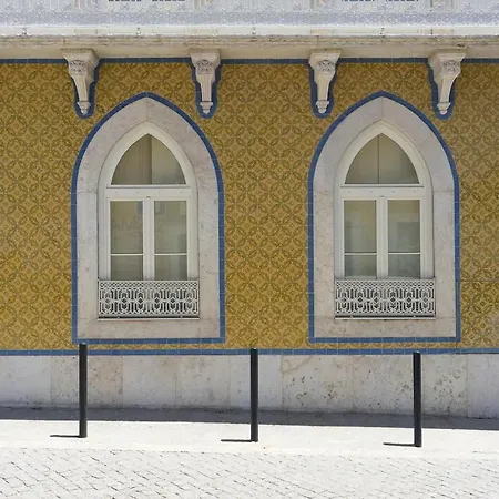 Flh Mouraria Art With Pool Апартаменты